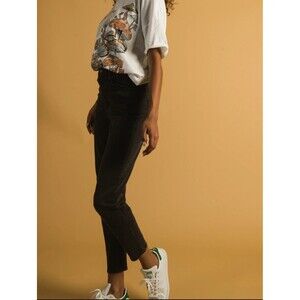 Levi's Womens High Waisted Mom Jean W30 L27 Washed Black